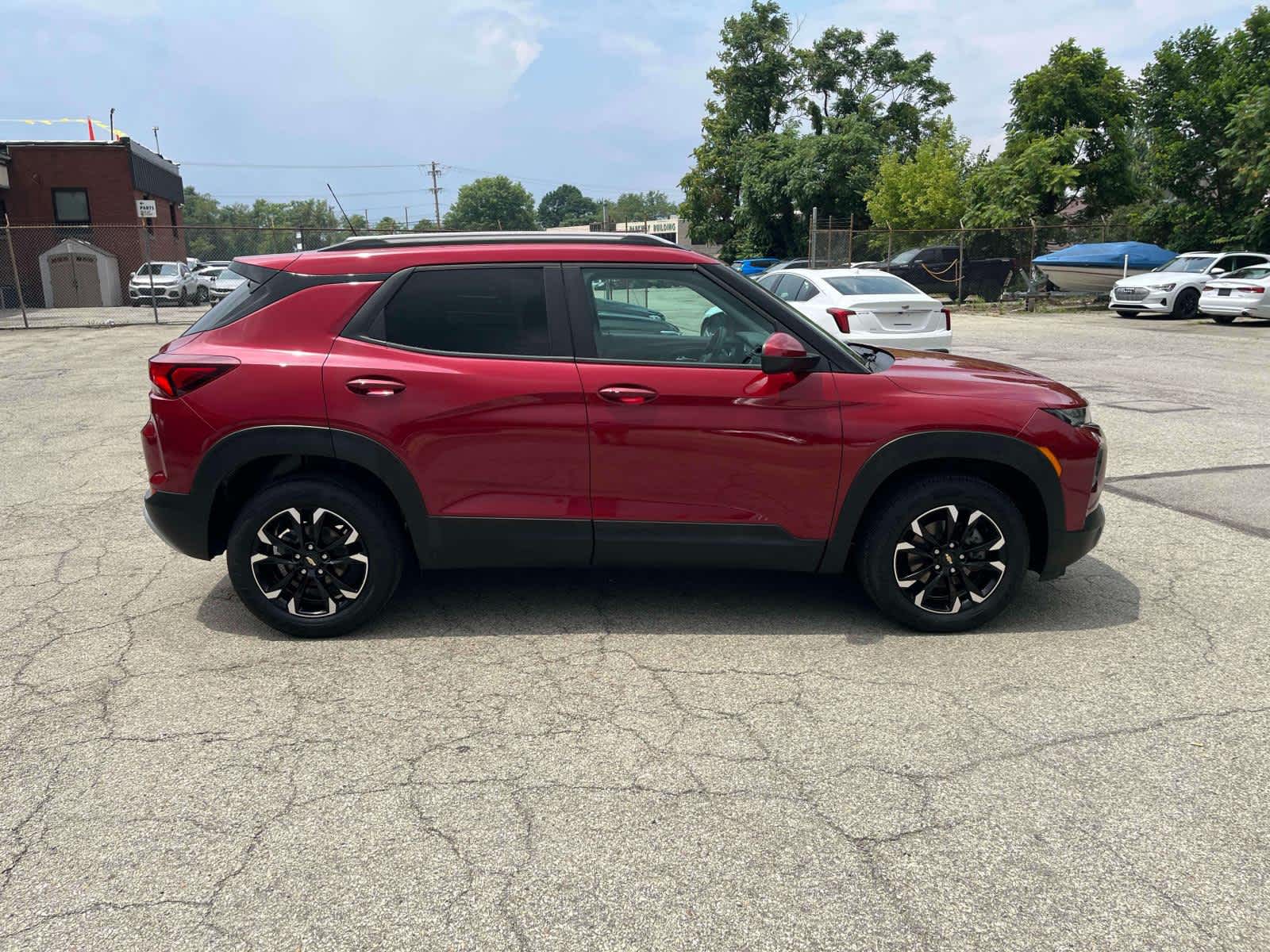 View vehicle photo 6