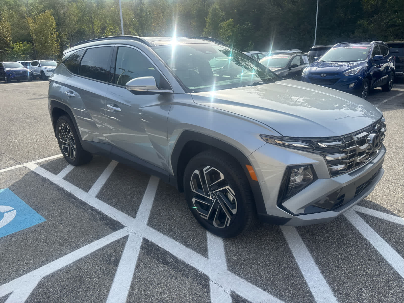 Shimmering Silver 2025 Hyundai Tucson SUV / Crossover All-Wheel Drive 8-Speed Automatic