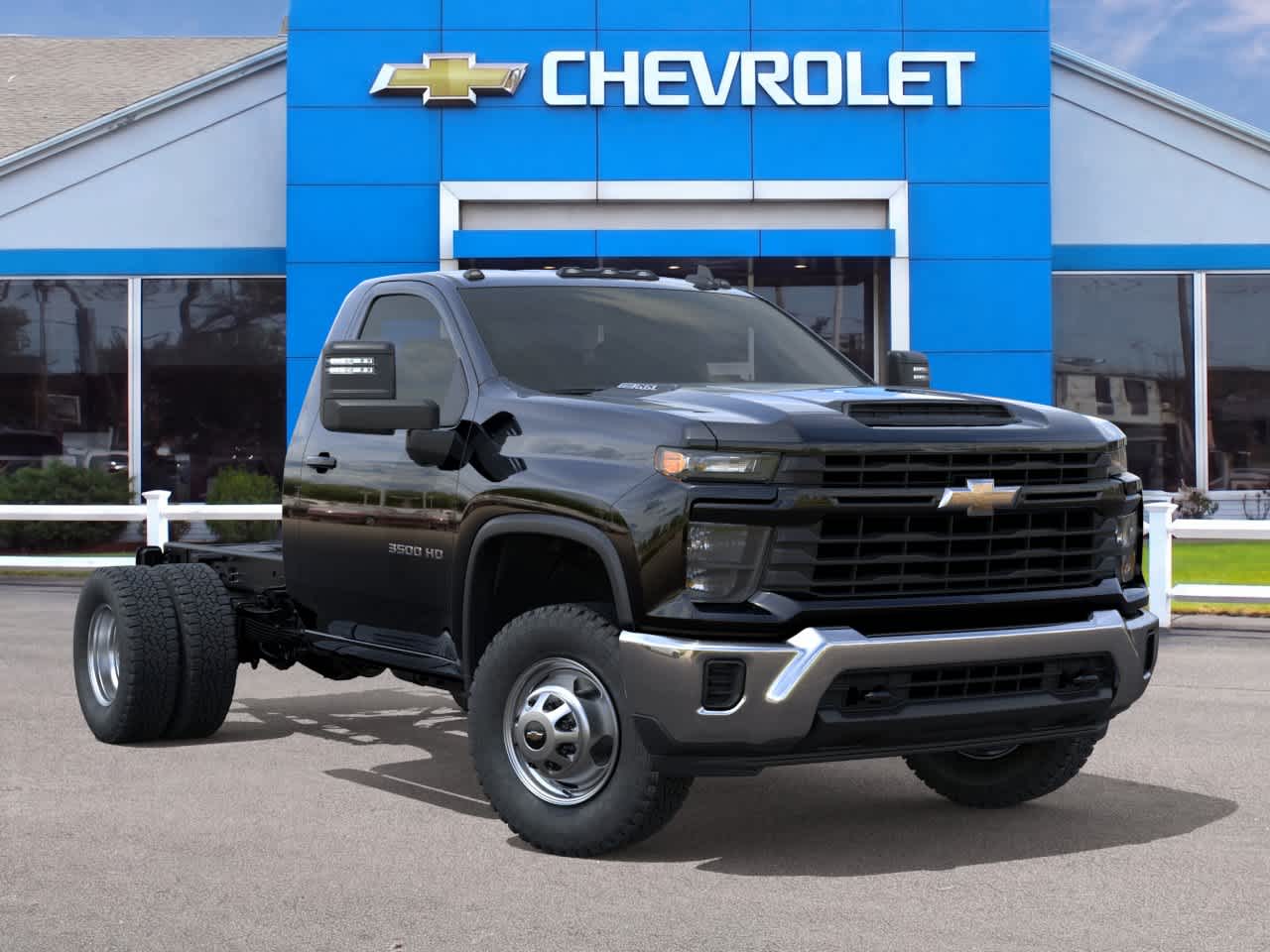 View vehicle photo 2