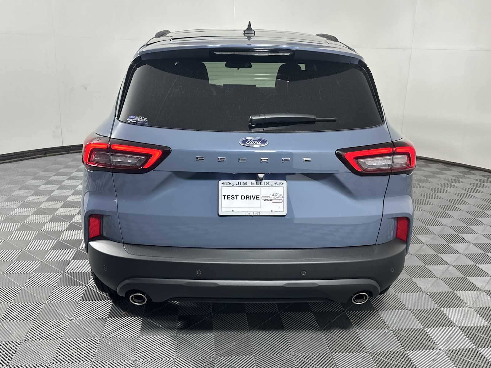 2026 Ford Escape ST-Line photo 2