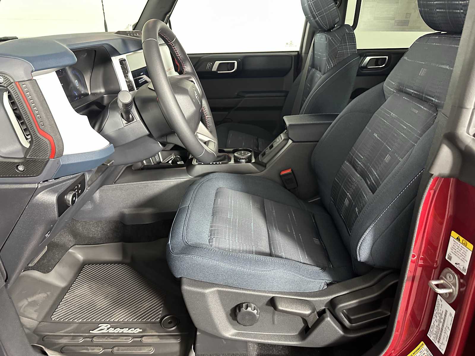 2025 Ford Bronco Heritage First Edition photo 4