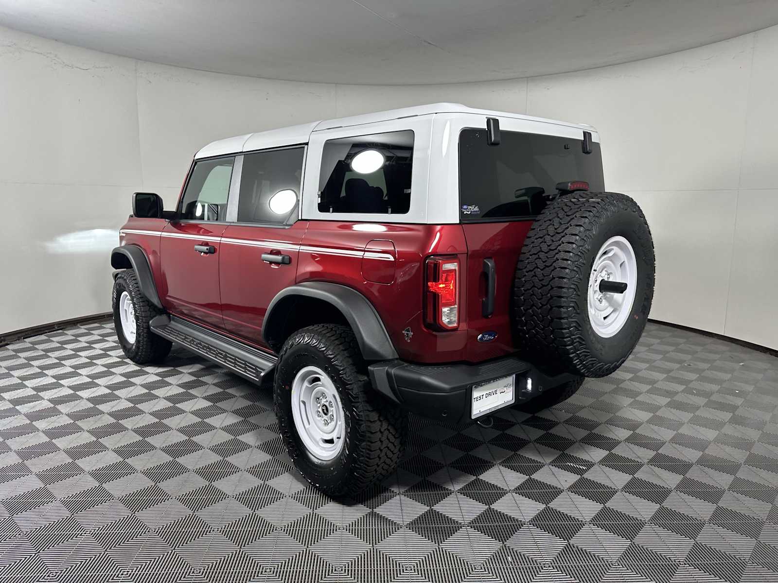 2025 Ford Bronco Heritage First Edition photo 2