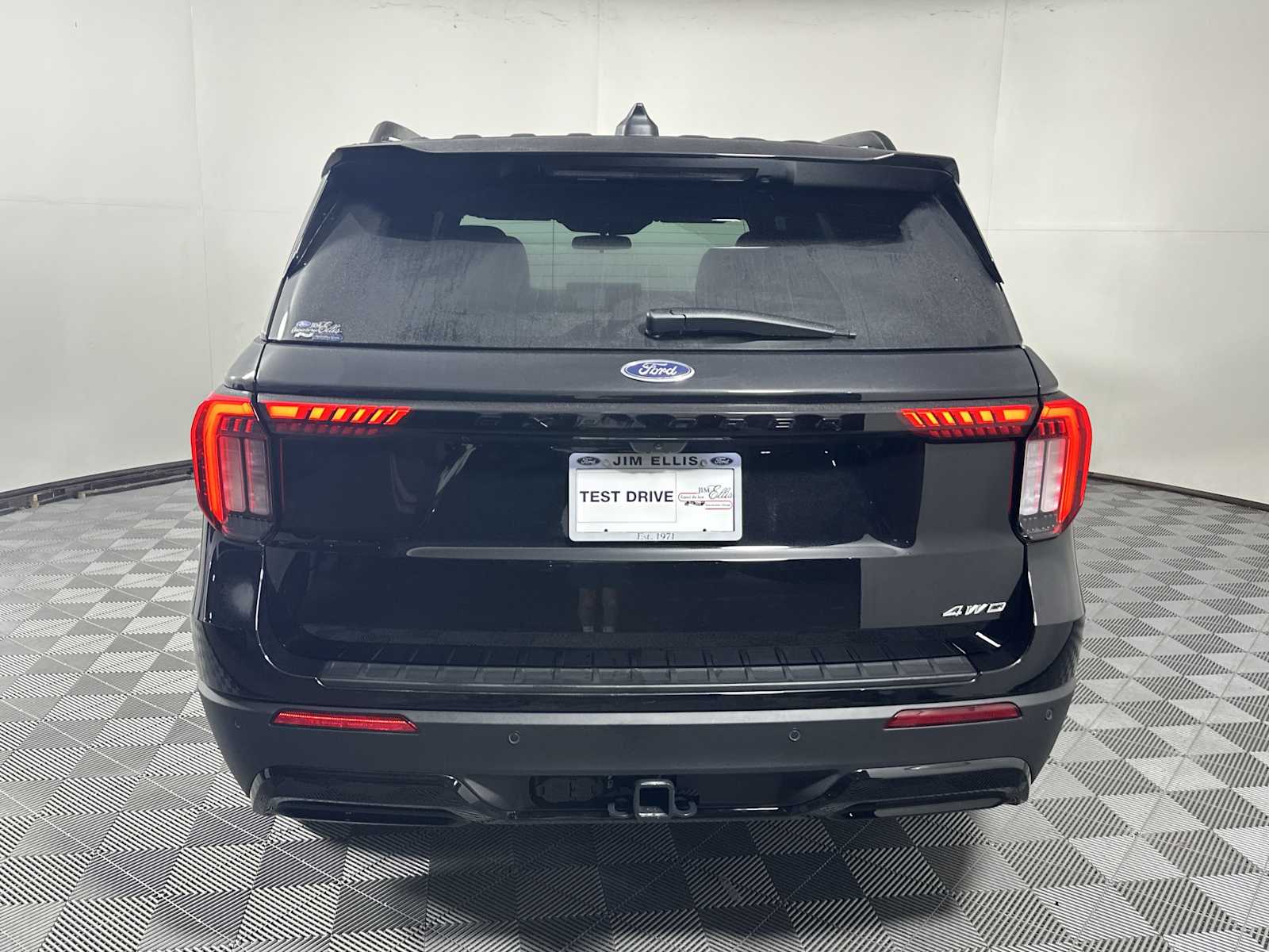 View vehicle photo 7