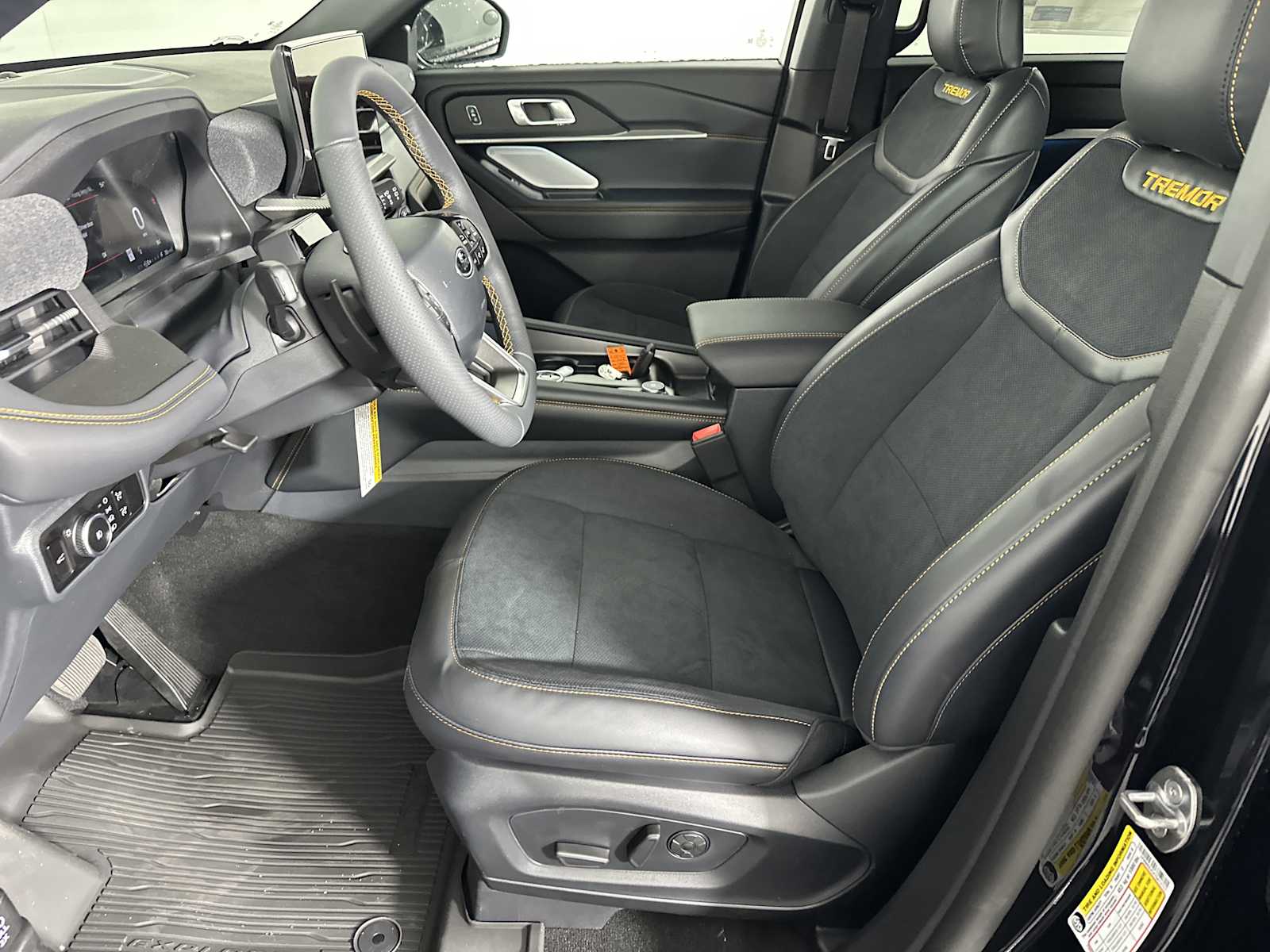 2026 Ford Explorer photo 4