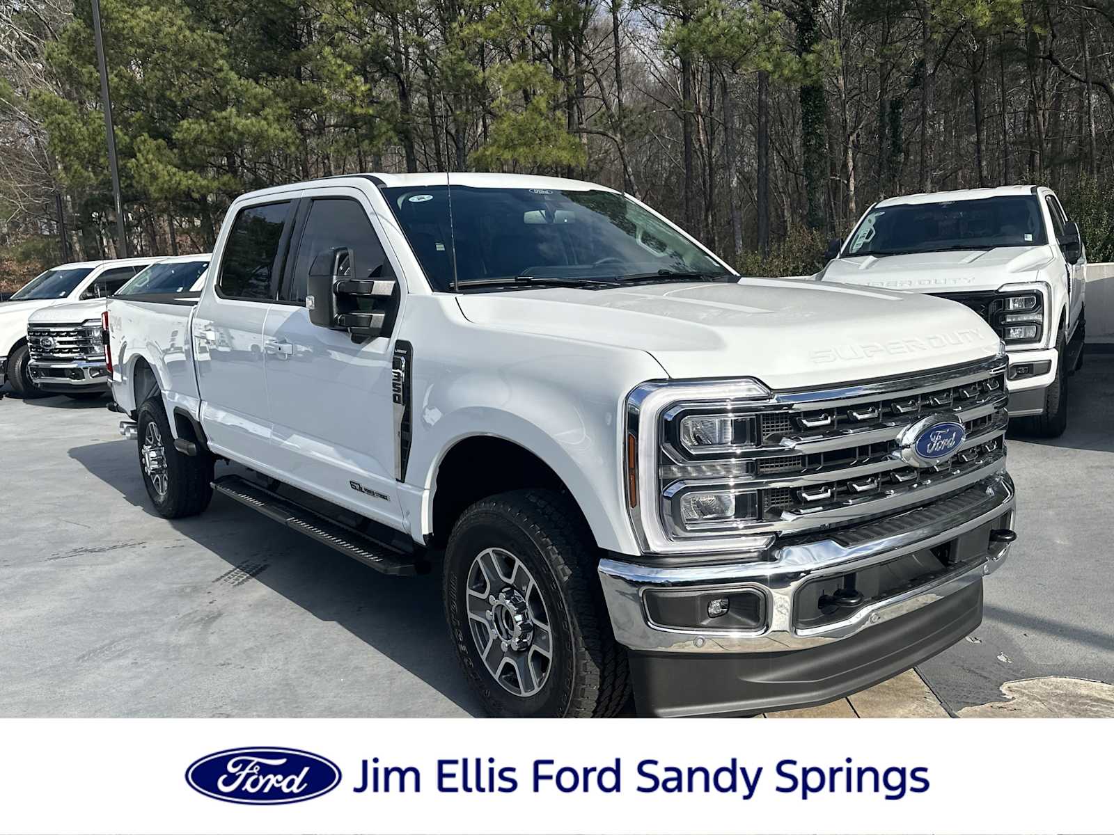 Oxford White 2026 Ford F-350 Super Duty Lariat Crew Cab 4WD Pickup Truck Four-Wheel Drive Automatic