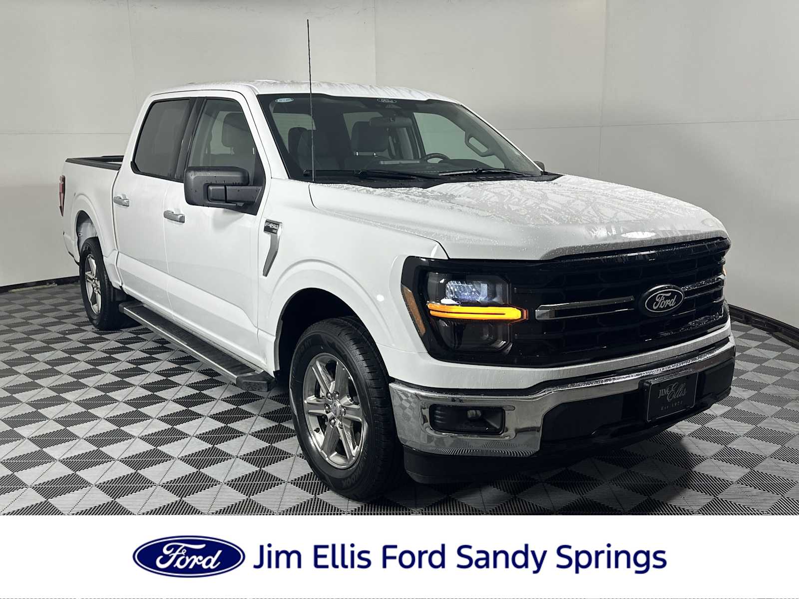 2025 Ford F-150 XLT SuperCrew RWD