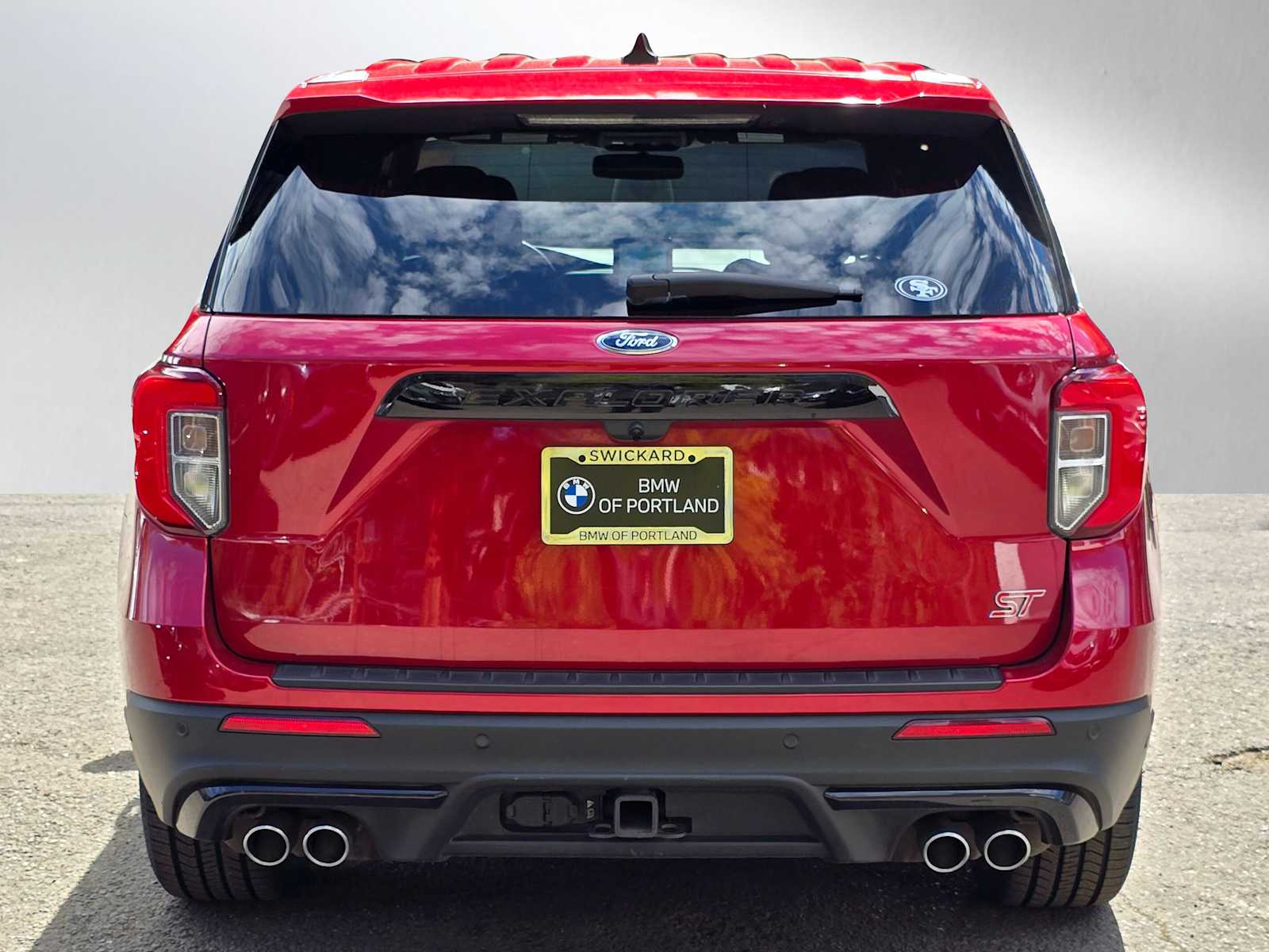 View vehicle photo 4