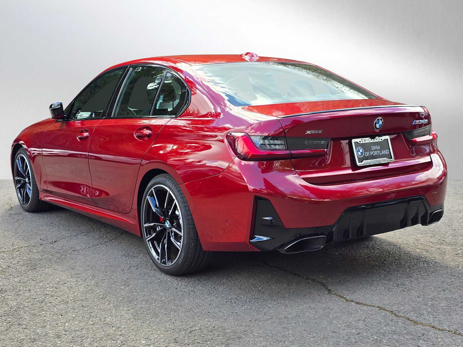 View vehicle photo 5