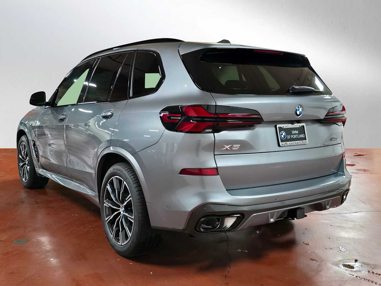 View vehicle photo 5