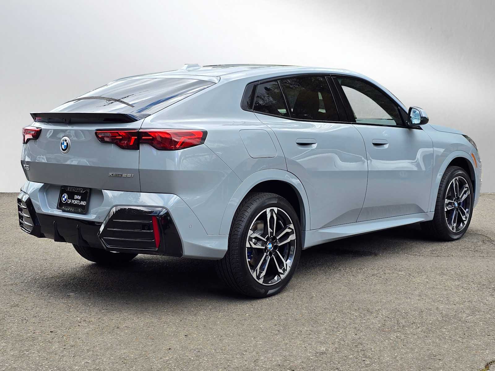 View vehicle photo 3