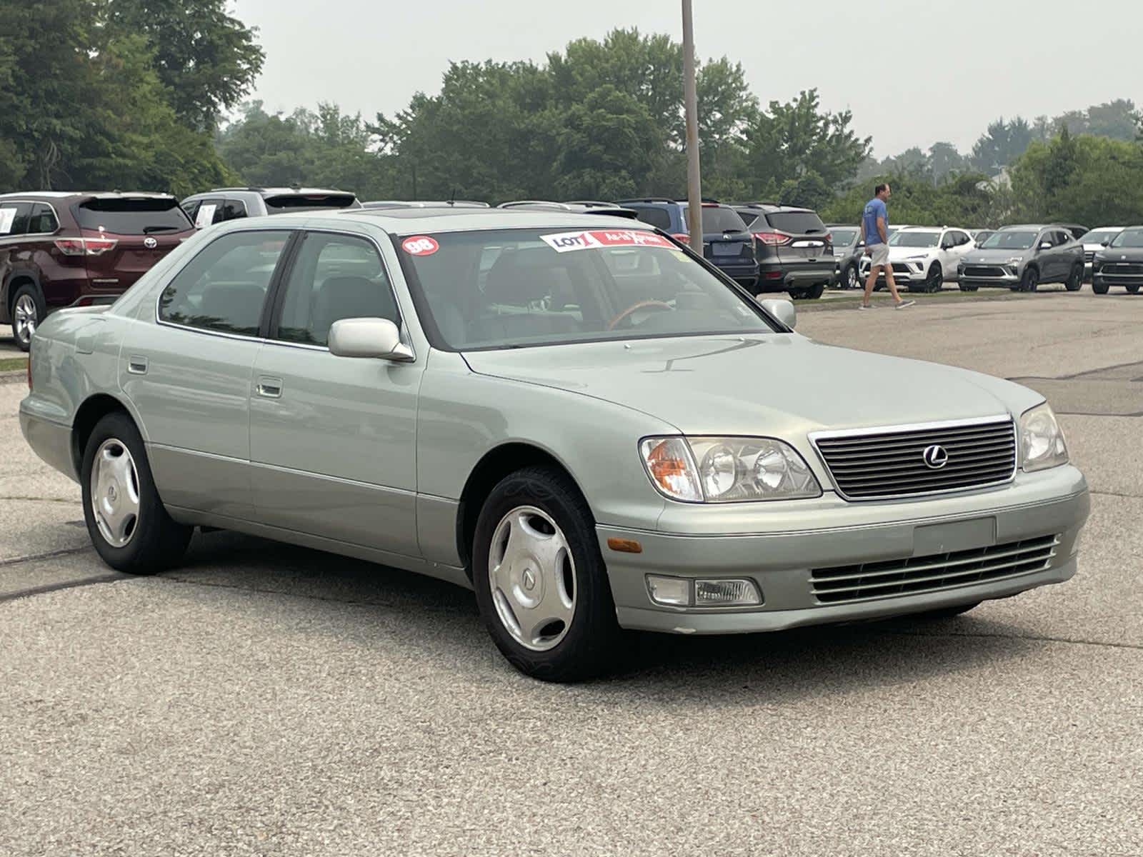 1998 Lexus LS 400 RWD