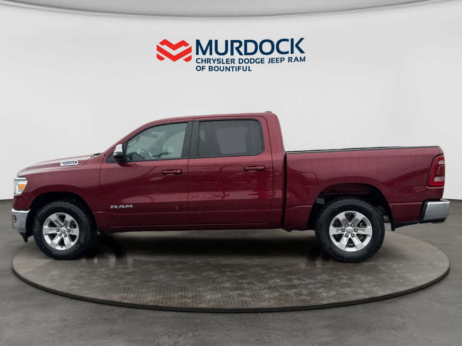 View vehicle photo 2