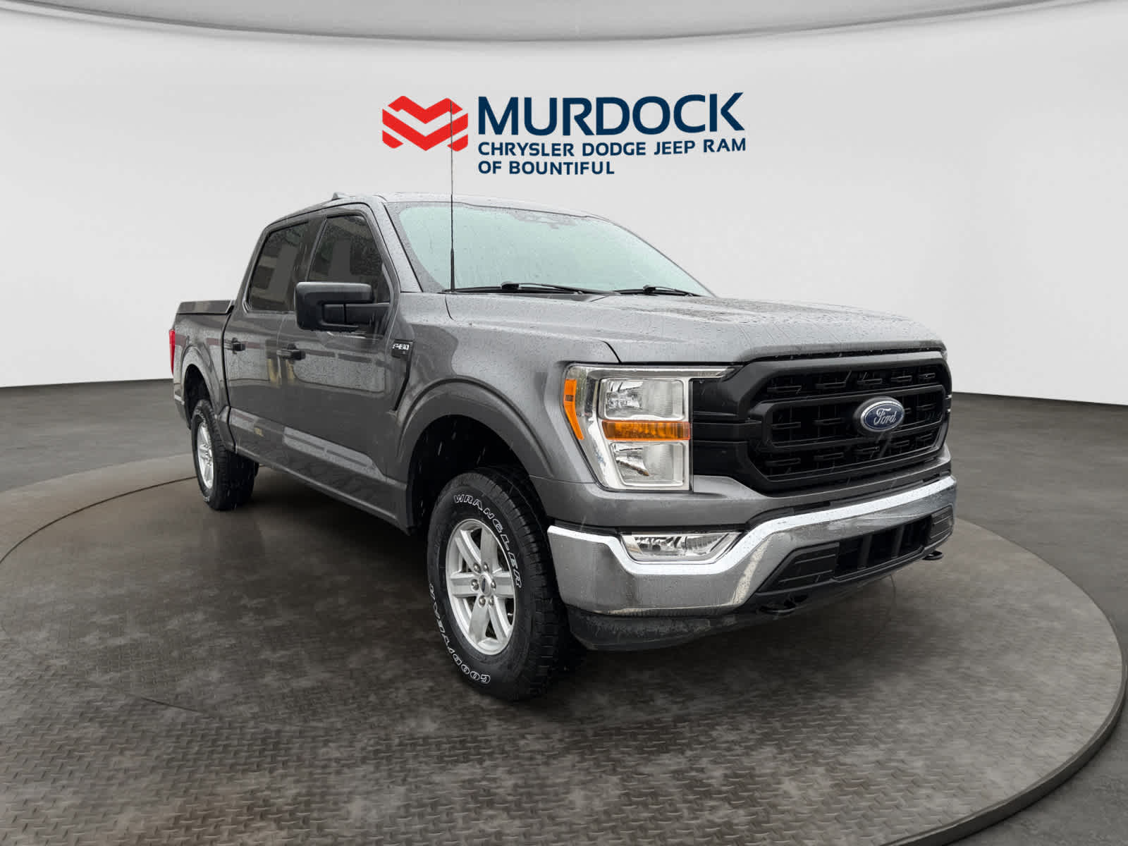 View vehicle photo 7