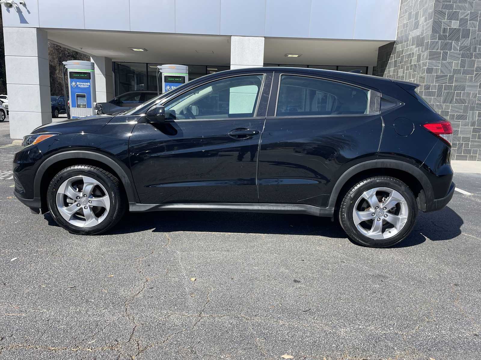 Used 2020 Honda HR-V LX with VIN 3CZRU5H34LM706195 for sale in Decatur, GA