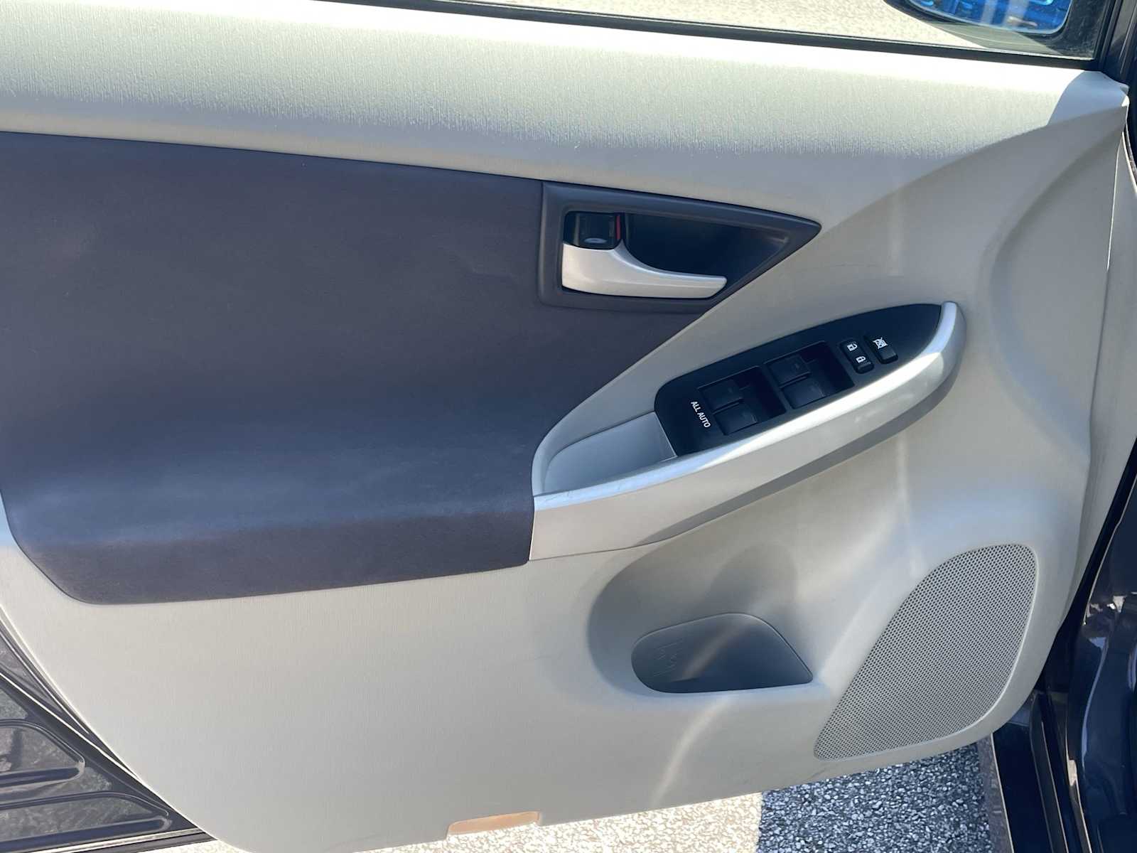 2011 Toyota Prius II - Photo 11