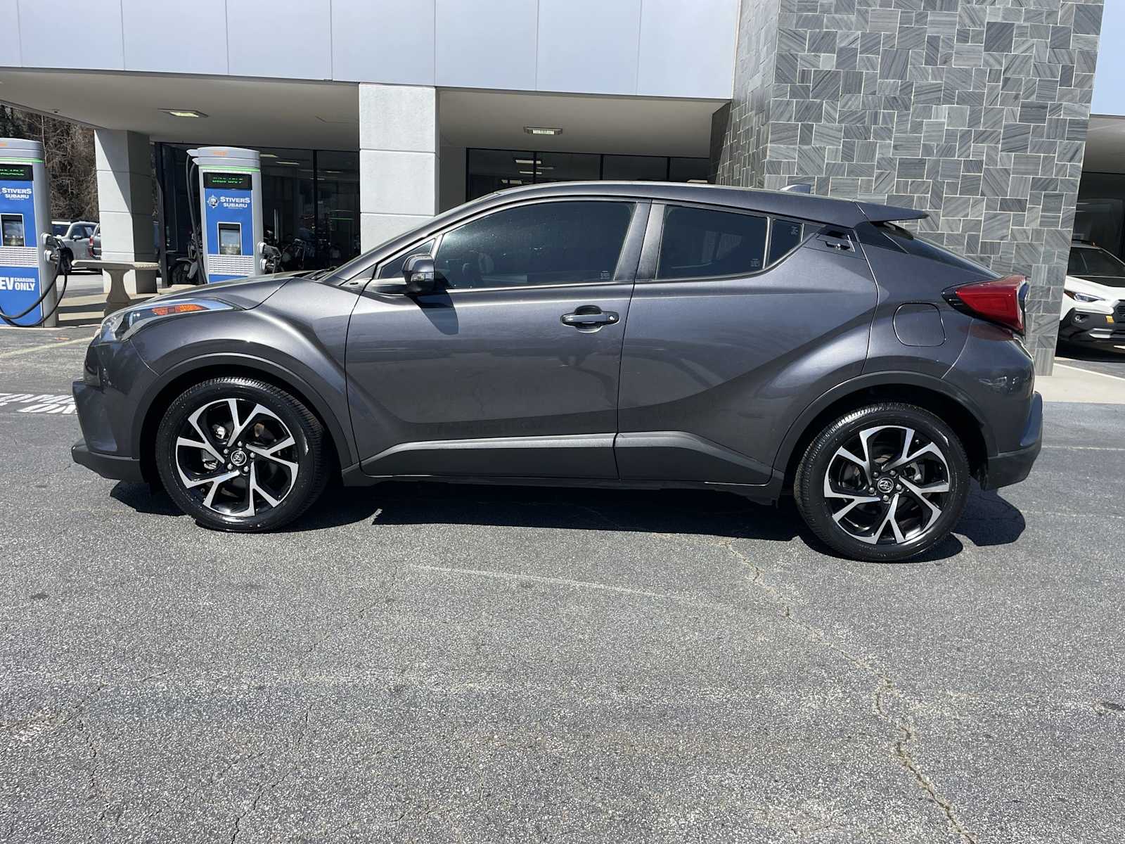 Used 2019 Toyota C-HR XLE with VIN JTNKHMBX6K1024542 for sale in Decatur, GA