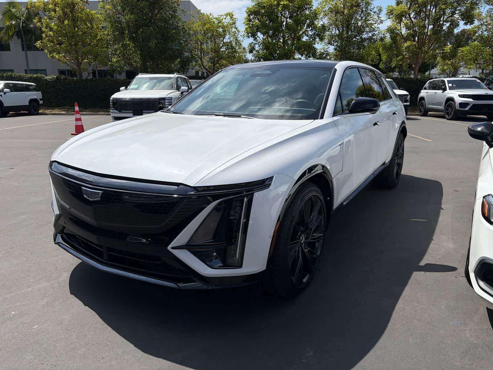 Crystal White Tricoat 2025 Cadillac LYRIQ Sport 3 RWD SUV / Crossover Rear-Wheel Drive Automatic