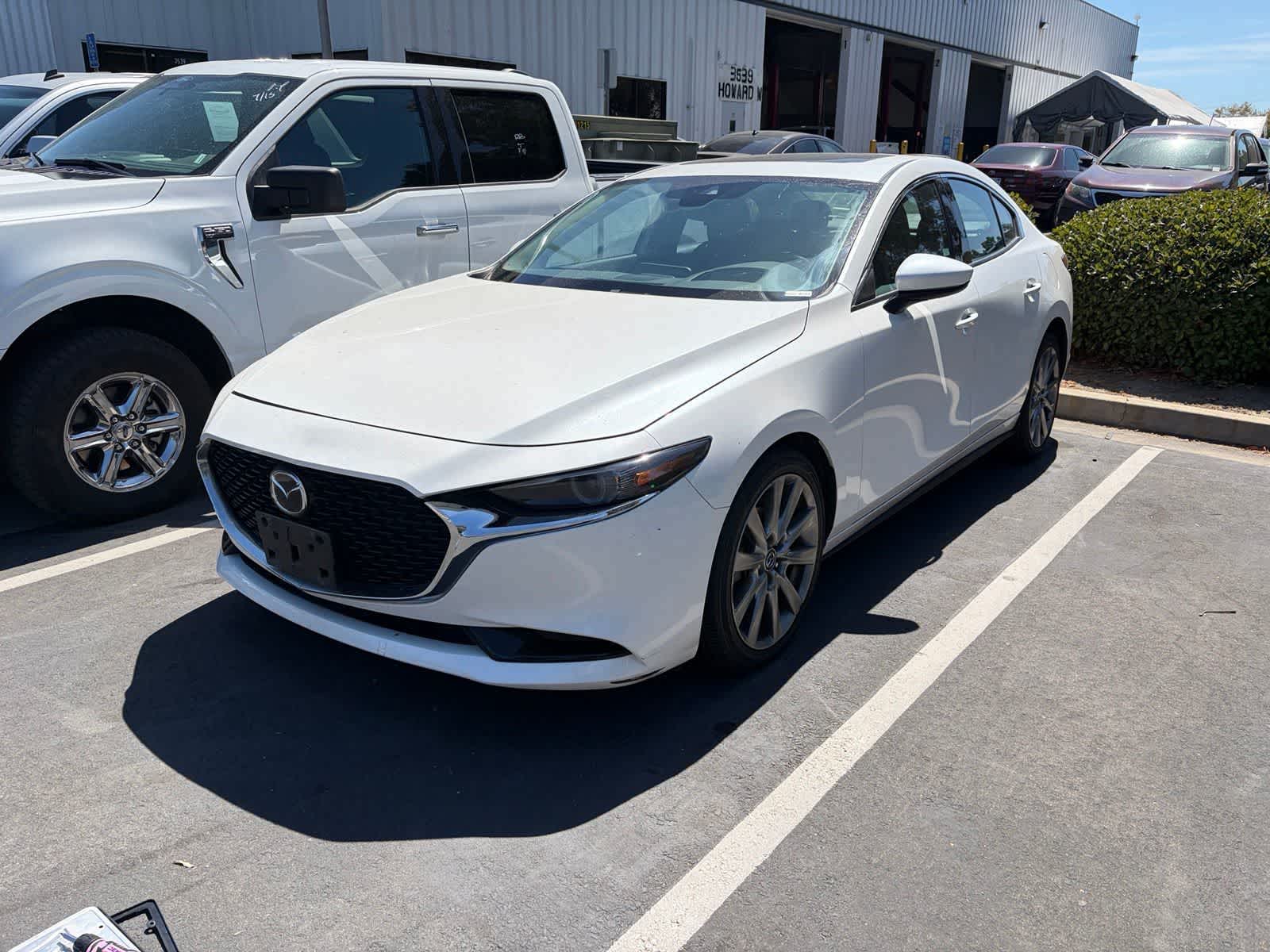 Snowflake White Pearl Mica 2021 Mazda MAZDA3 Sedan Front-Wheel Drive 6-Speed Automatic