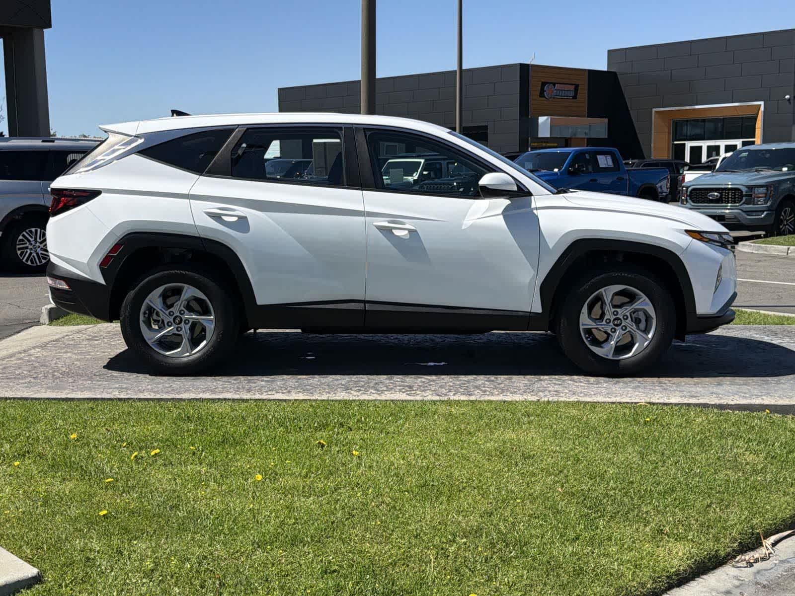 View vehicle photo 7