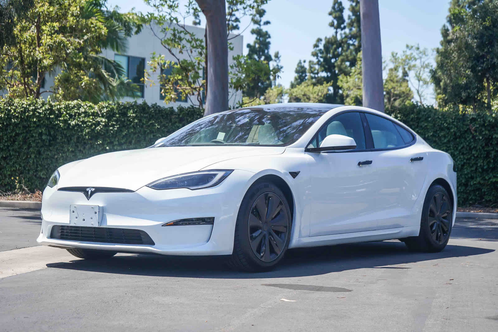 White 2023 Tesla Model S Plaid AWD Sedan All-Wheel Drive 1-Speed Automatic