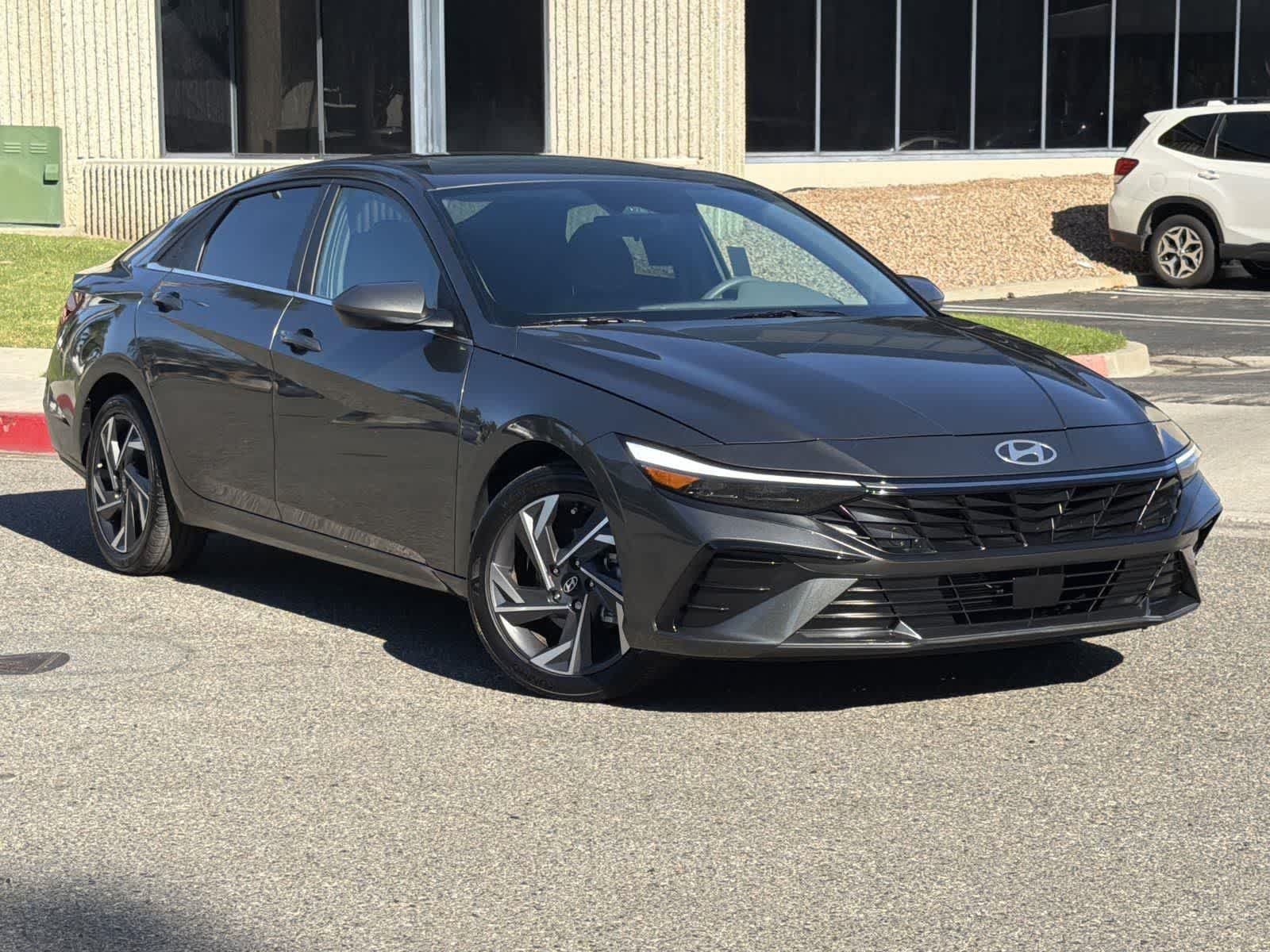 2024 Hyundai Elantra SEL FWD