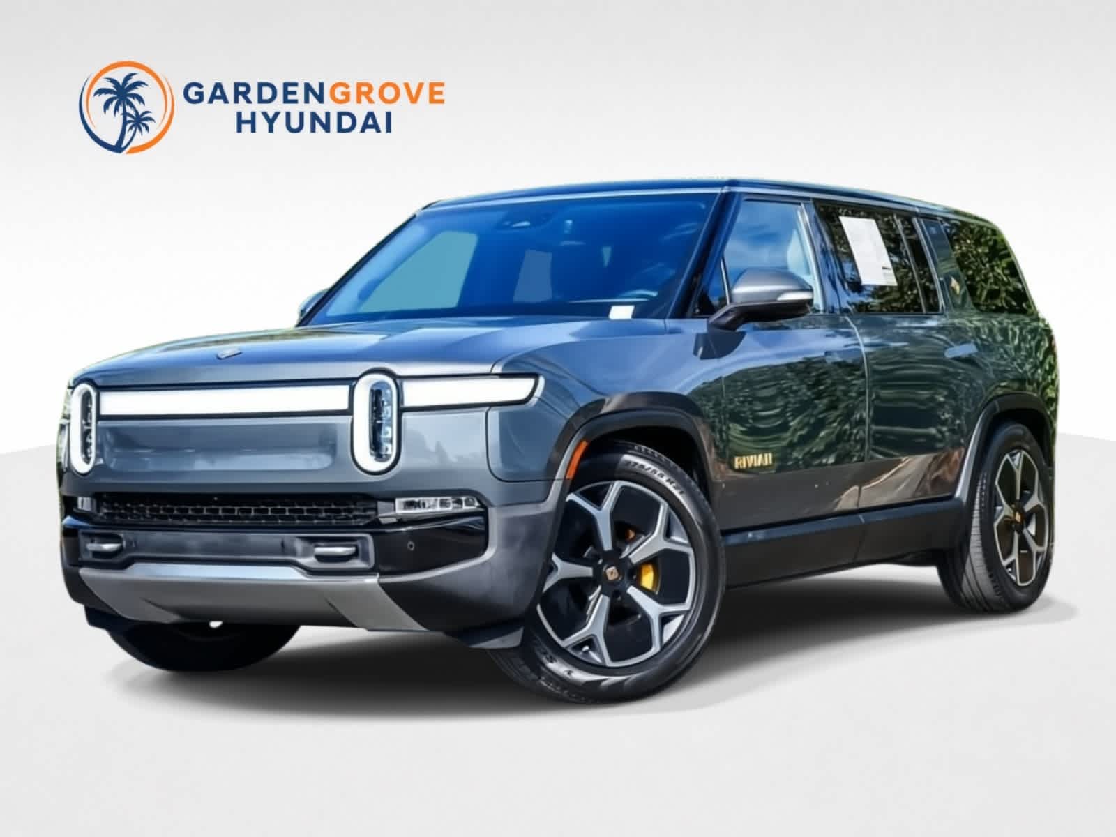2023 Rivian R1S