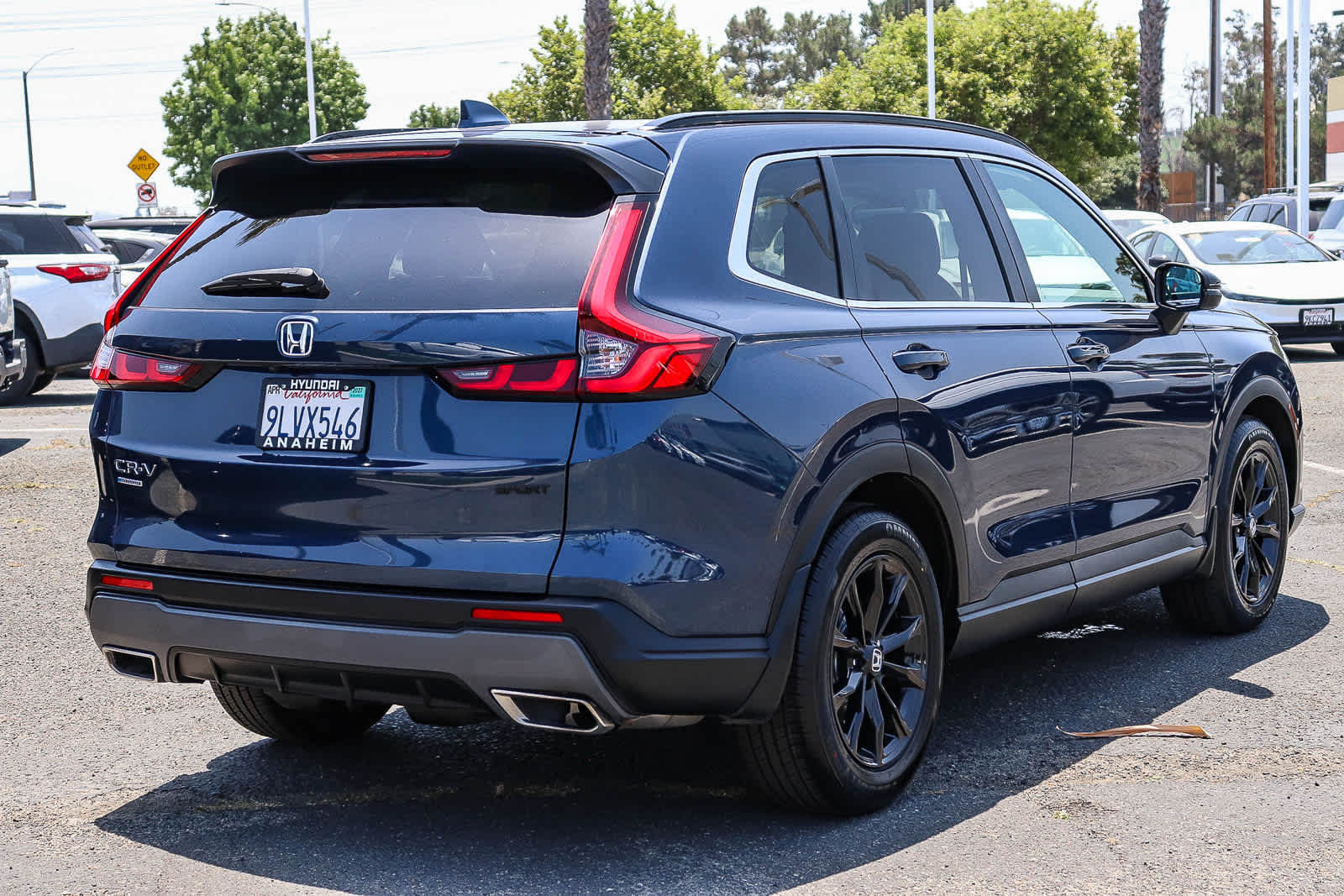 View vehicle photo 6