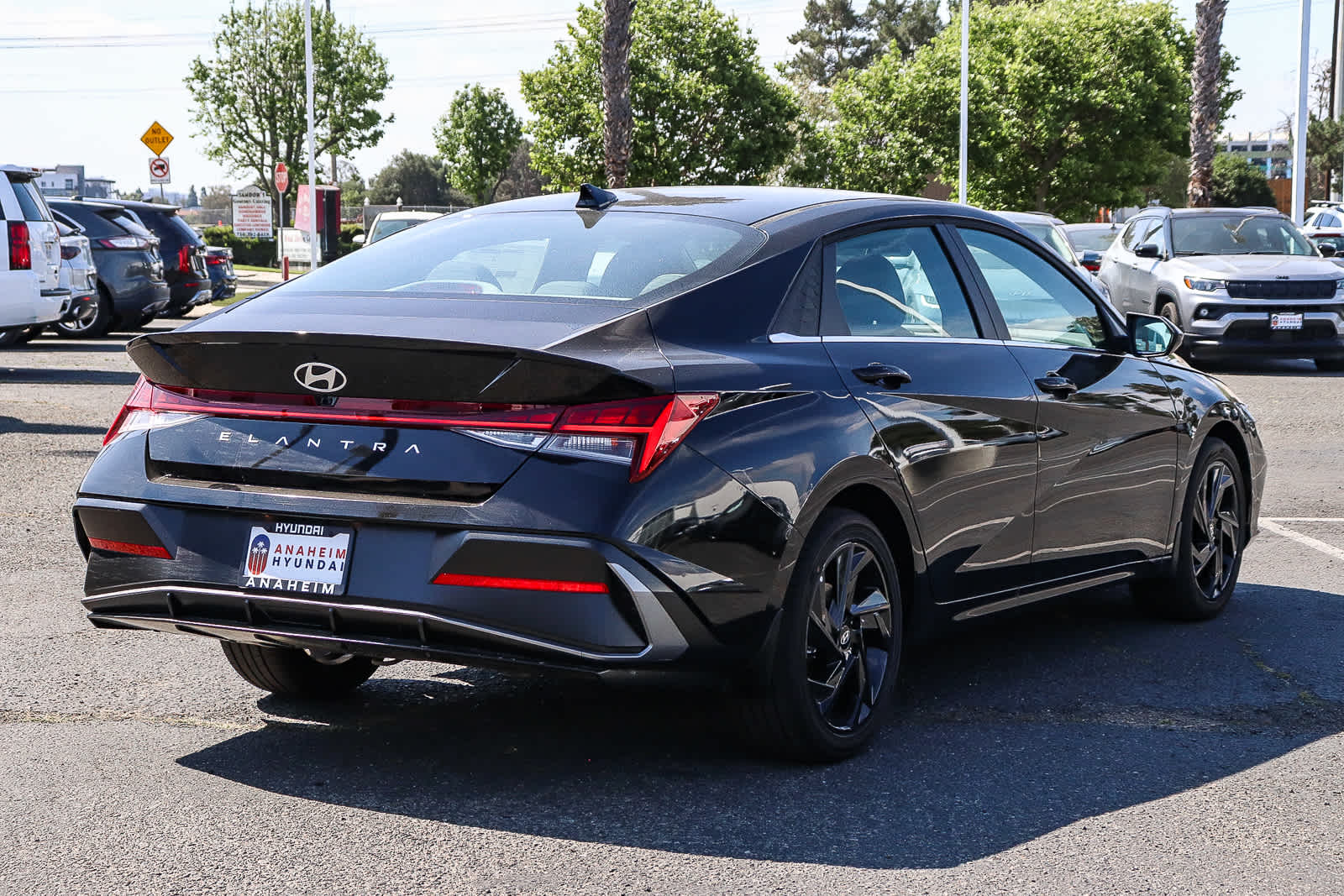 View vehicle photo 6