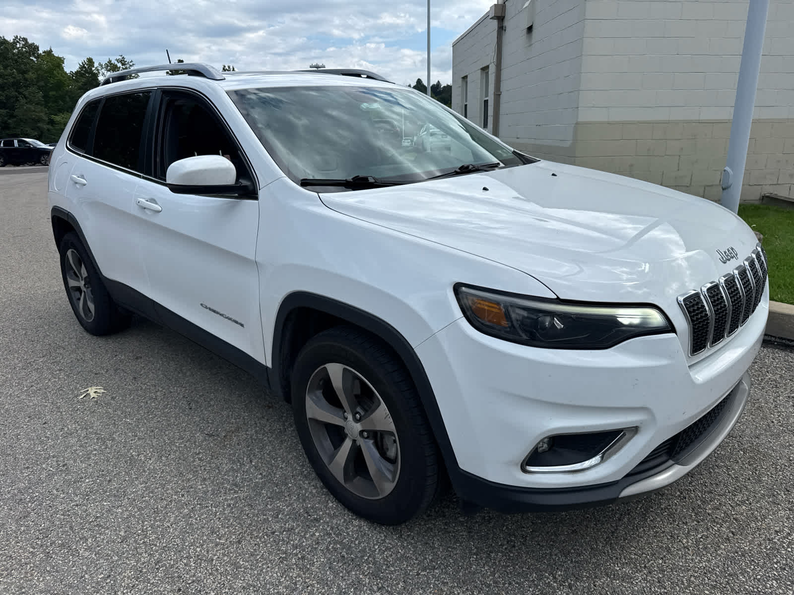 2019 Jeep Cherokee Limited Bright White Clearcoat at Rick Weaver Chevrolet