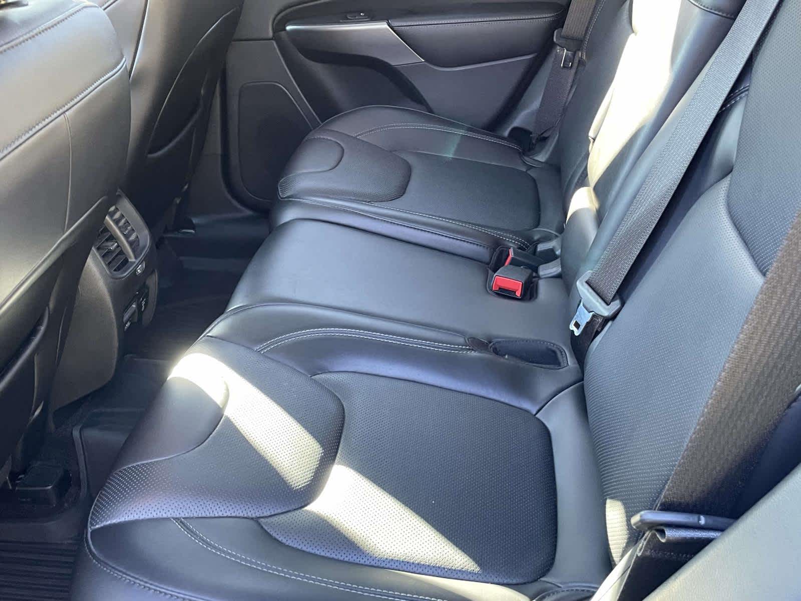 2019 Jeep Cherokee photo 18 of 33