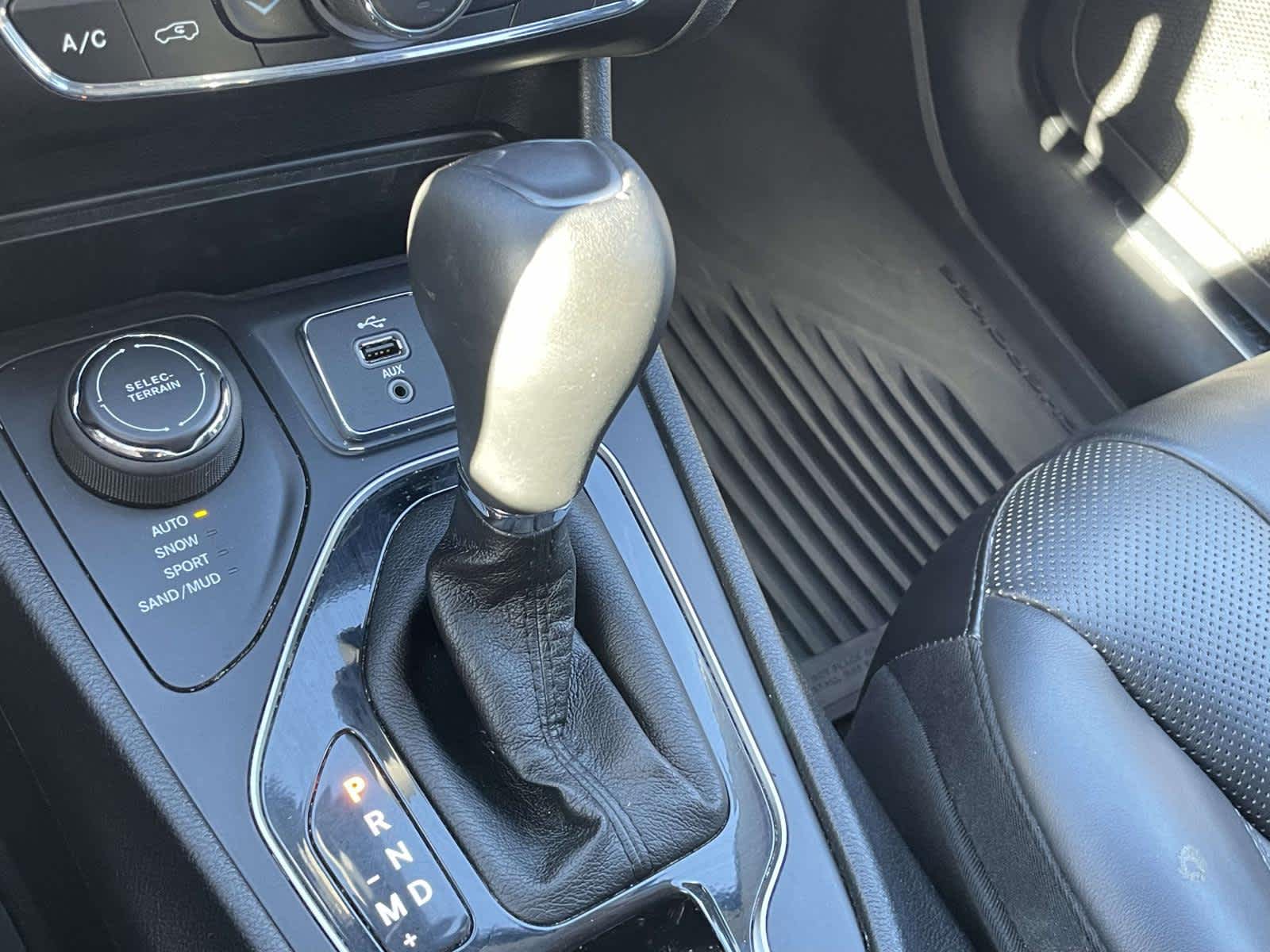 2019 Jeep Cherokee photo 23 of 33