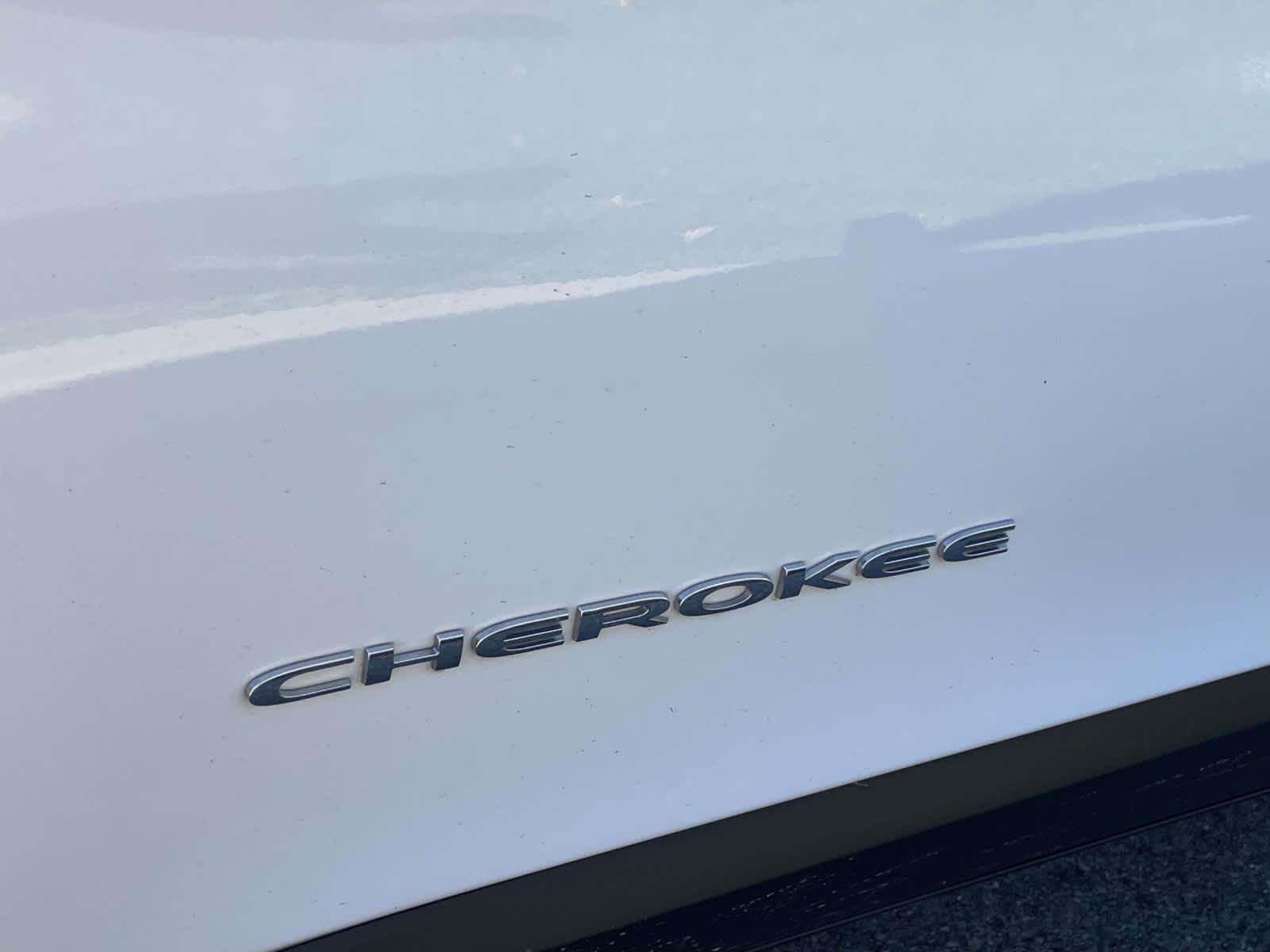2019 Jeep Cherokee photo 15 of 33
