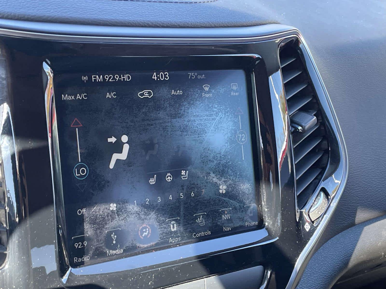 2019 Jeep Cherokee photo 20 of 33