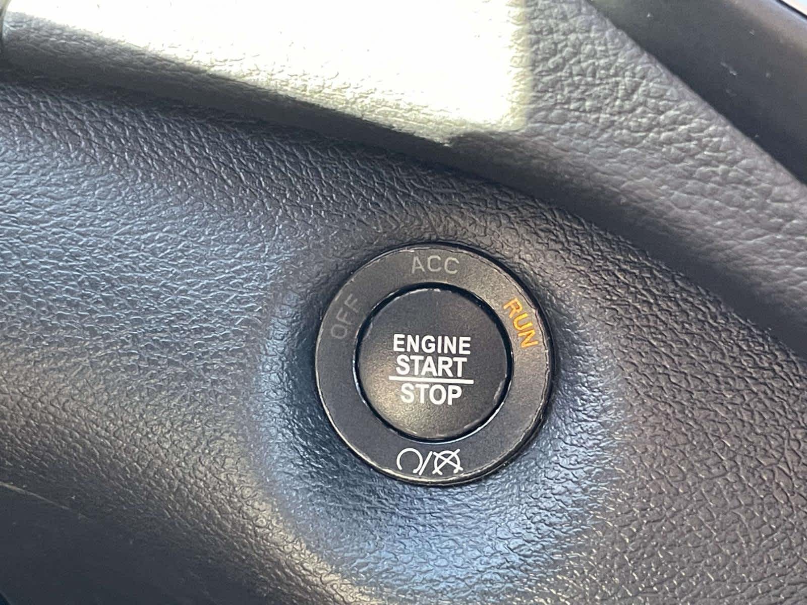 2019 Jeep Cherokee photo 31 of 33