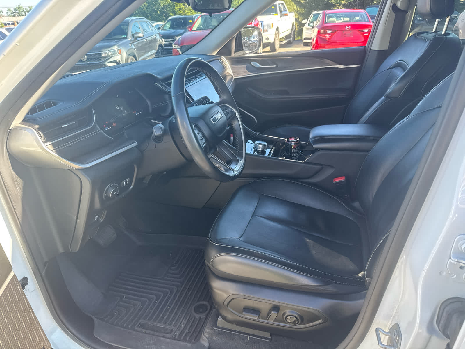 2022 Jeep Grand Cherokee Limited Bright White Clearcoat at Humes CDJR
