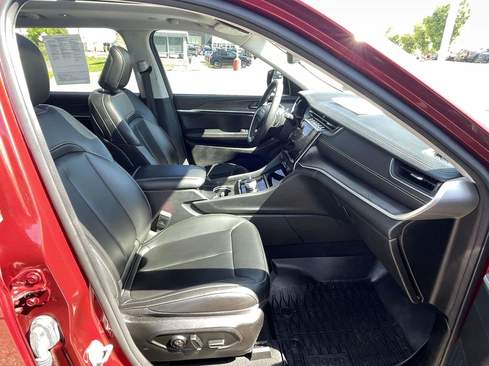 2024 Jeep Grand Cherokee L Limited Velvet Red Pearlcoat at Rick Weaver GMC