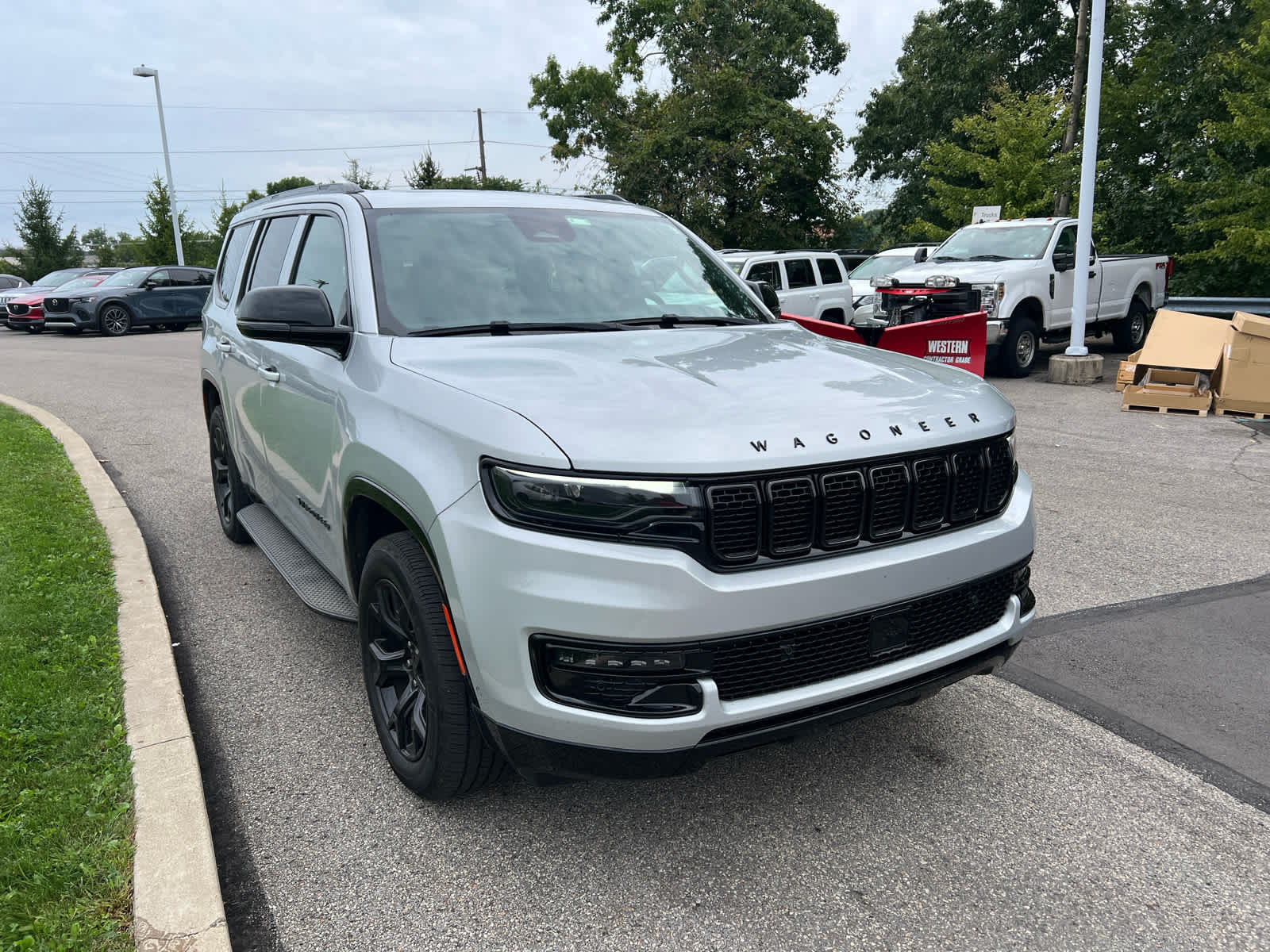 2023 Jeep Wagoneer Series II Carbide Silver Zynith at Solomon Chevrolet