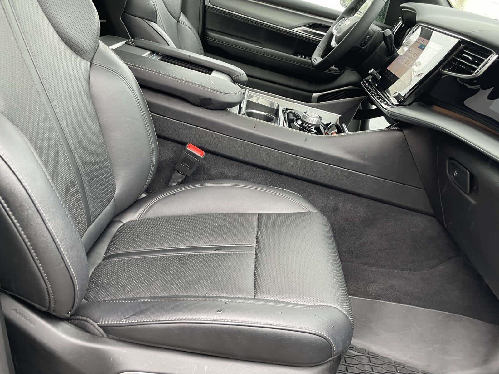 2023 Jeep Wagoneer Series II Carbide Silver Zynith at Solomon Chevrolet