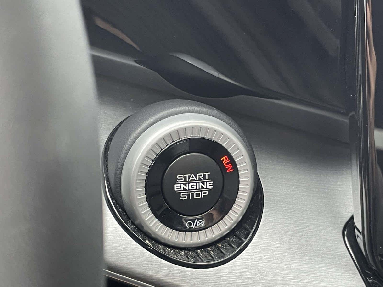 2023 Jeep Wagoneer Series II Carbide Silver Zynith at Solomon Chevrolet
