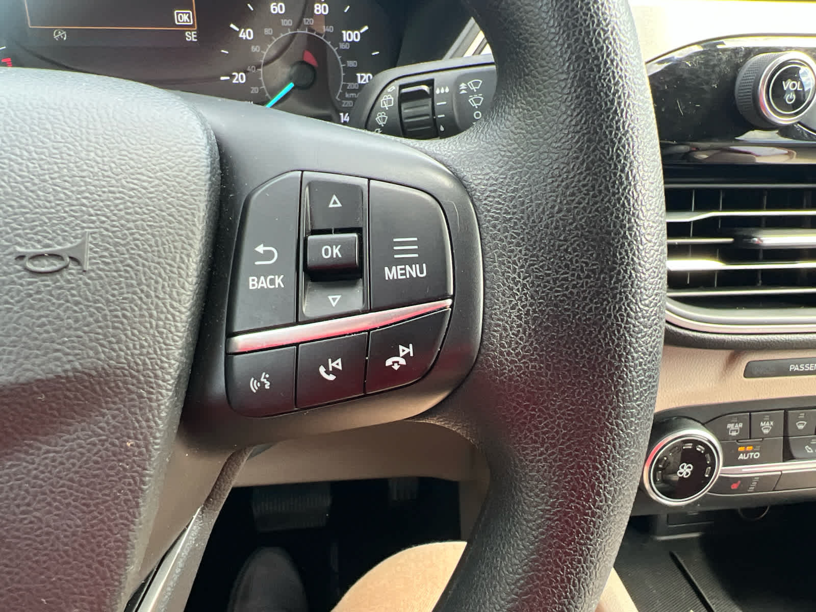 2020 Ford Escape SE - 7