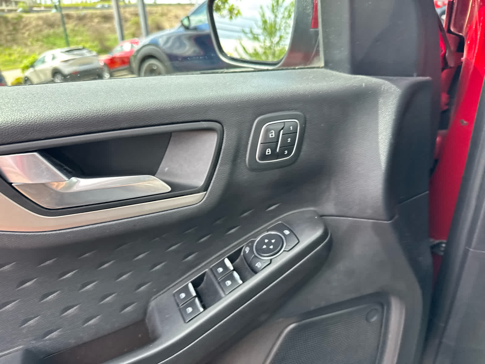 2020 Ford Escape SEL - 4