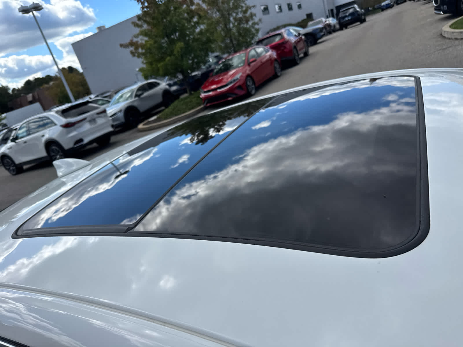 2018 Chevrolet Malibu photo 5 of 7