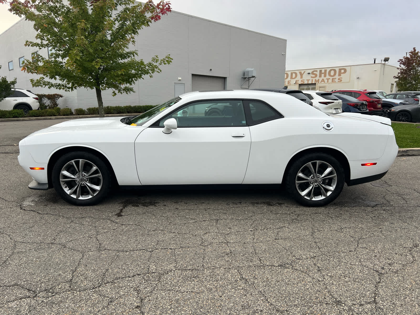 2020 Dodge Challenger photo 2 of 18