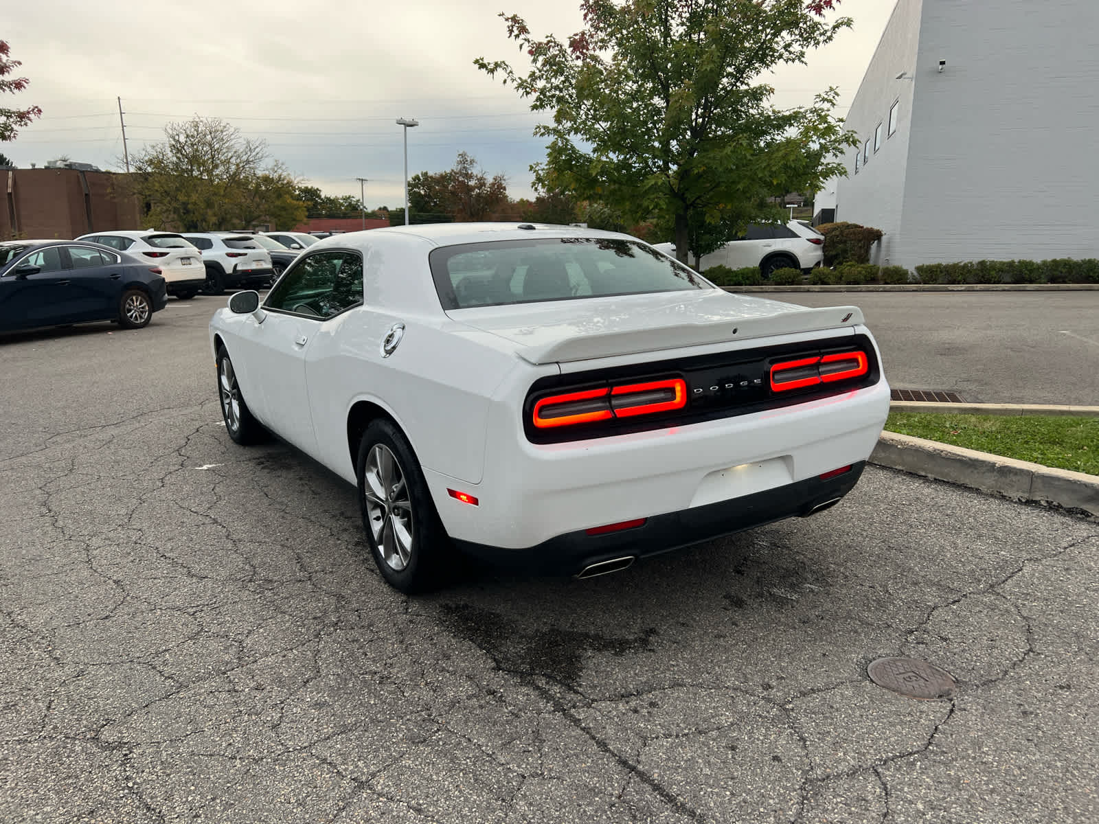 2020 Dodge Challenger photo 3 of 18