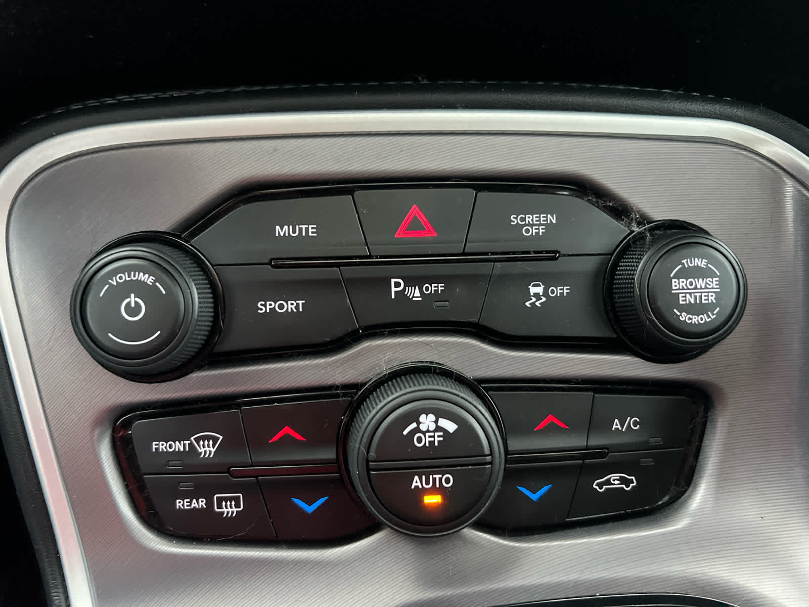 2020 Dodge Challenger photo 18 of 18