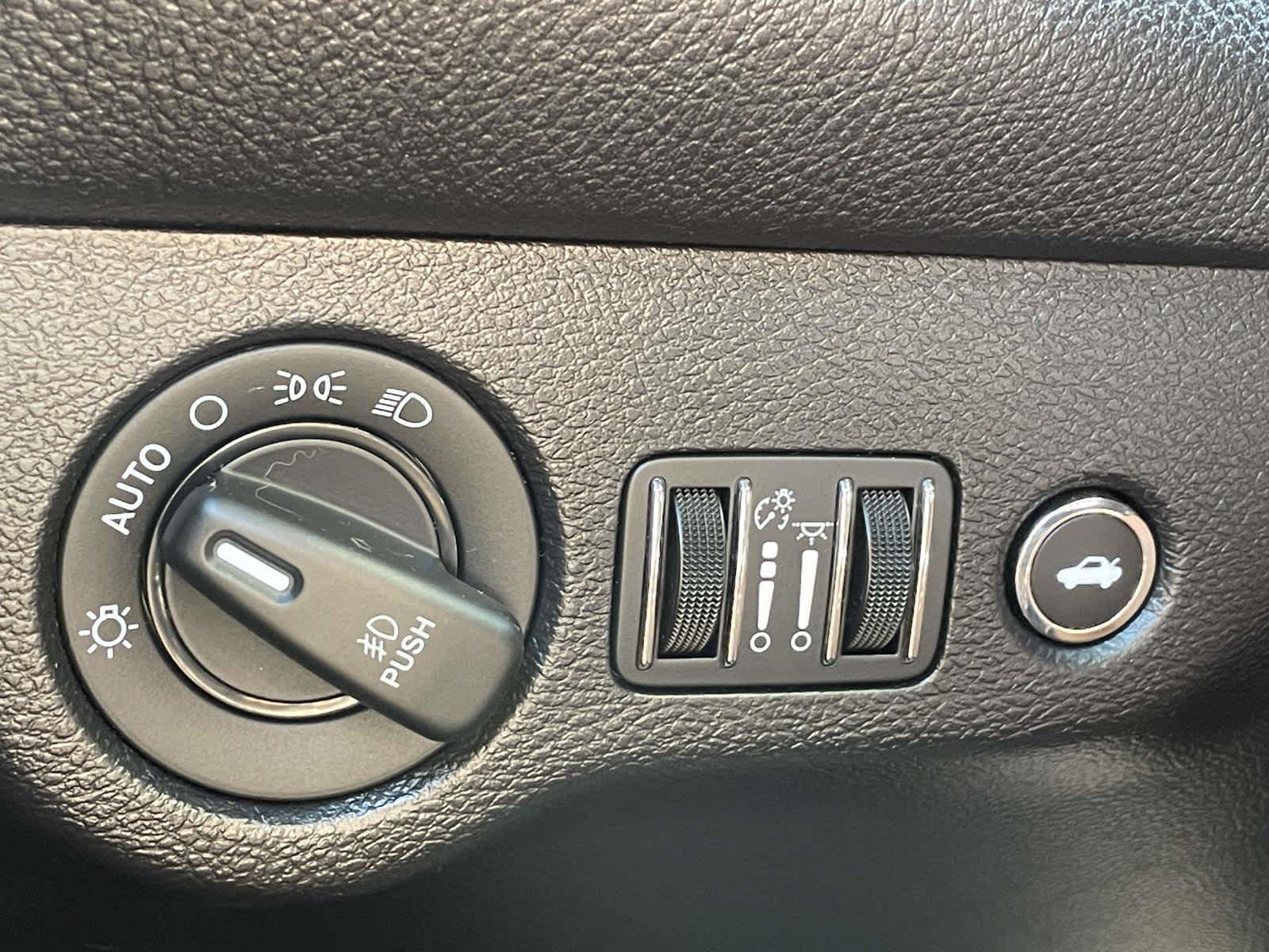 2020 Dodge Challenger photo 30 of 32
