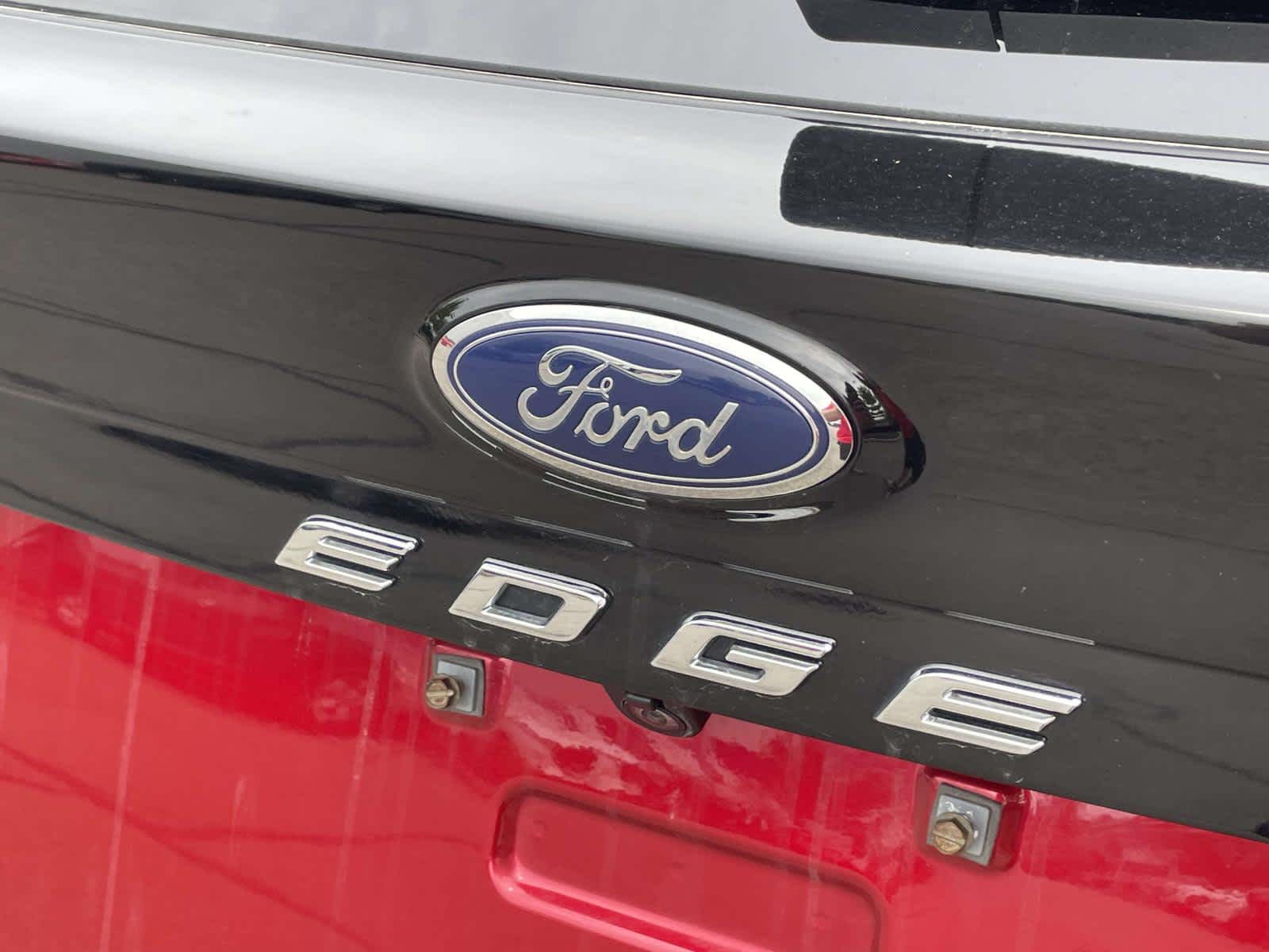 2022 Ford Edge SEL Rapid Red Metallic Tinted Clearcoat at Altoona Honda