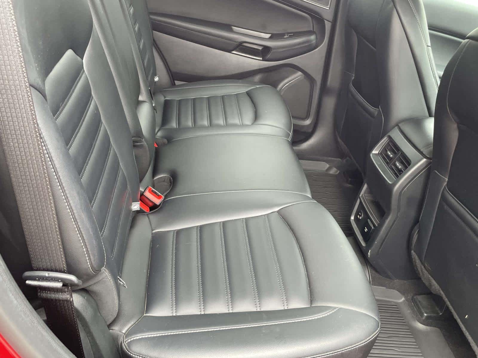 2022 Ford Edge SEL Rapid Red Metallic Tinted Clearcoat at Altoona Honda