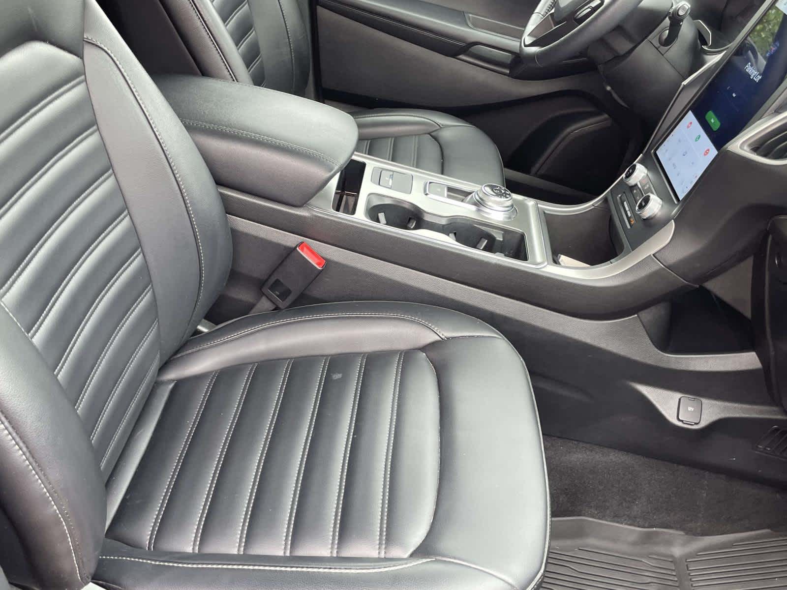 2022 Ford Edge SEL Rapid Red Metallic Tinted Clearcoat at Altoona Honda
