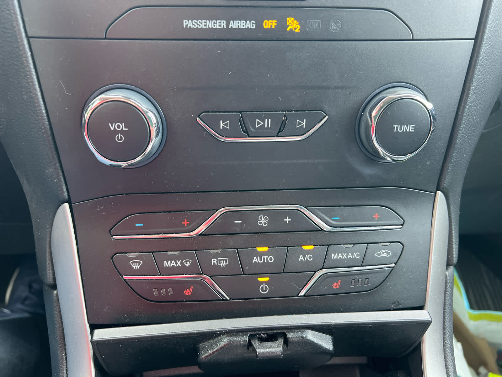 2019 Ford Edge SEL Blue Metallic at Woltz & Wind Ford